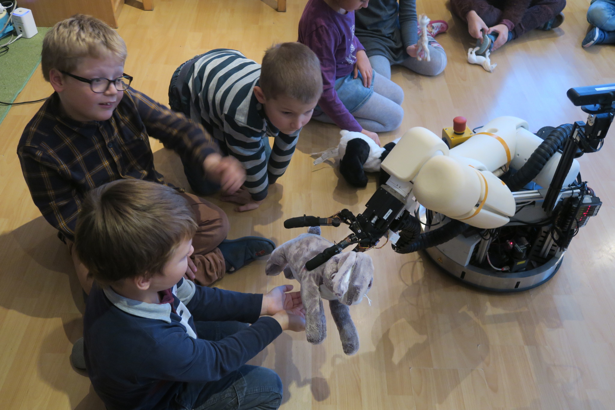 Object Grasping Games with Children at VPI